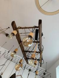 Scara Lemn - lampa 10 becuri