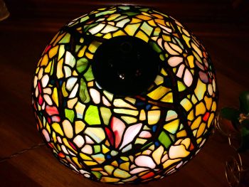 Magnolia Tiffany Lamp