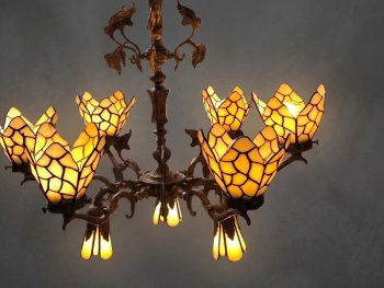 Candelabru bronz cu abajururi Tiffany